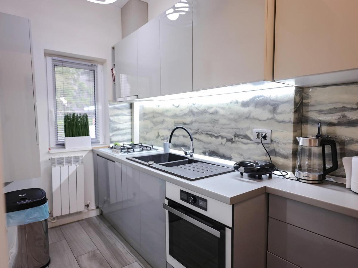 Ase Premium House Villa Suceava Exteriör bild